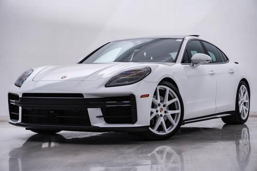 2024 Porsche Panamera 4