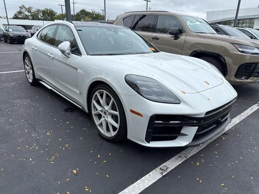 2024 Porsche Panamera 4