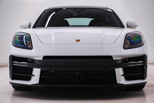 2024 Porsche Panamera 4