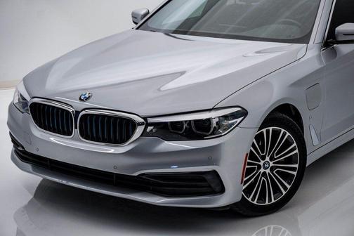 2019 BMW 530e xDrive iPerformance