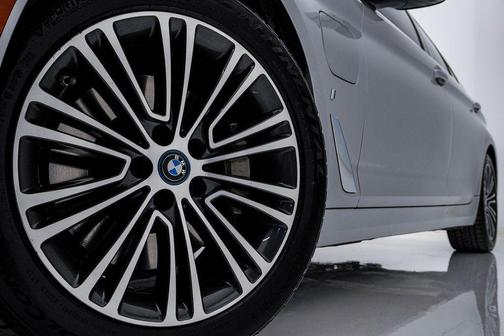 2019 BMW 530e xDrive iPerformance