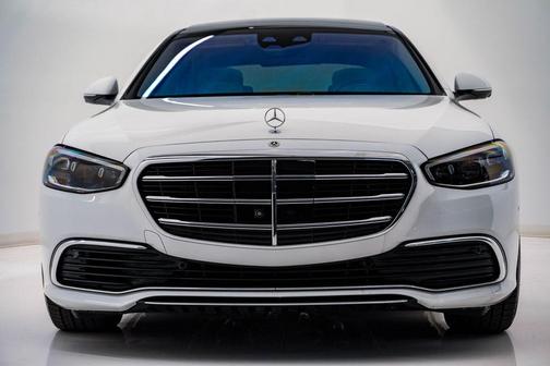 MANUFAKTUR Moonlight White Metallic 2024 Mercedes-Benz S-Class S 580