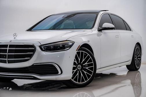 MANUFAKTUR Moonlight White Metallic 2024 Mercedes-Benz S-Class S 580