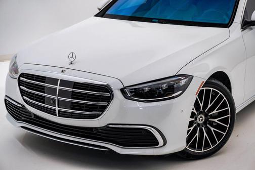 MANUFAKTUR Moonlight White Metallic 2024 Mercedes-Benz S-Class S 580