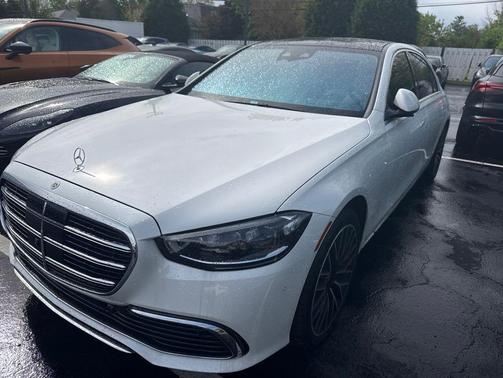 MANUFAKTUR Moonlight White Metallic 2024 Mercedes-Benz S-Class S 580
