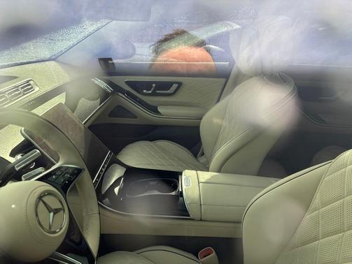 MANUFAKTUR Moonlight White Metallic 2024 Mercedes-Benz S-Class S 580
