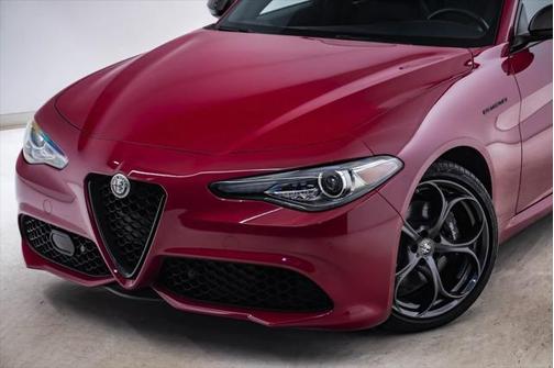 2023 Alfa Romeo Giulia Estrema