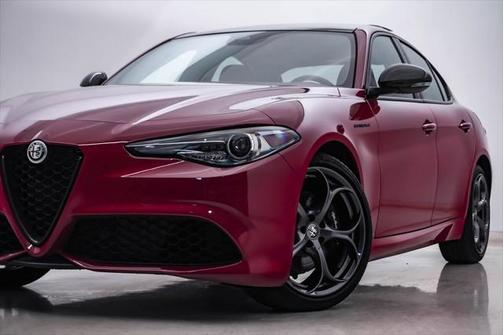 2023 Alfa Romeo Giulia Estrema