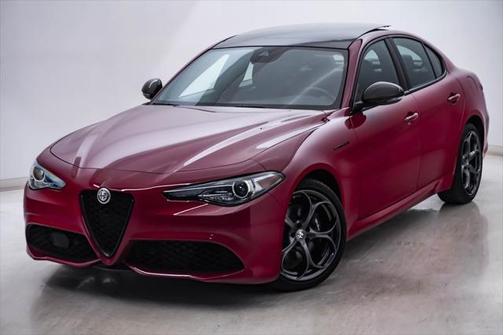 2023 Alfa Romeo Giulia Estrema