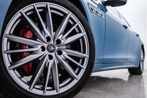 2023 Maserati Quattroporte Modena