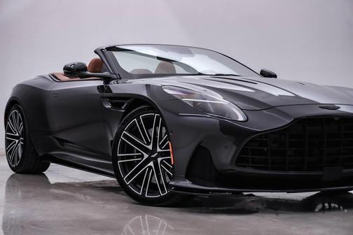 2025 Aston Martin DB12 Volante
