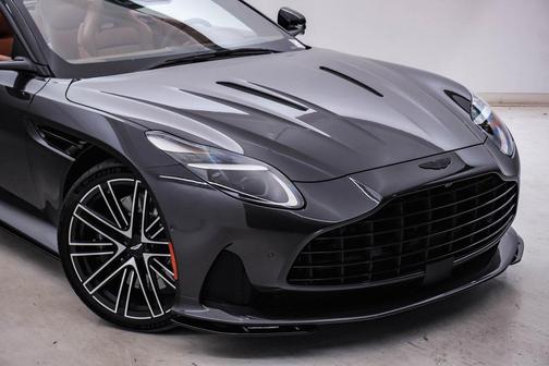 2025 Aston Martin DB12 Volante