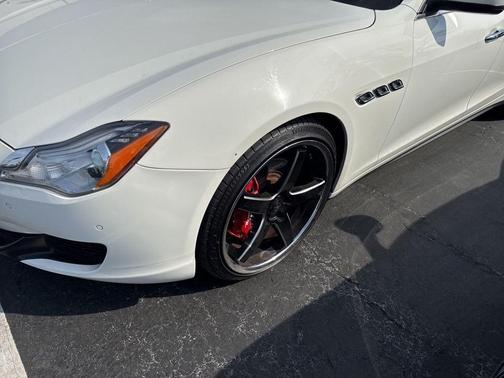 Bianco 2015 Maserati Quattroporte S Q4