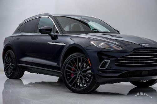 2021 Aston Martin DBX V8