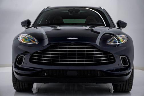 2021 Aston Martin DBX V8