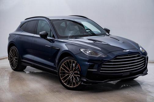 2025 Aston Martin DBX 707