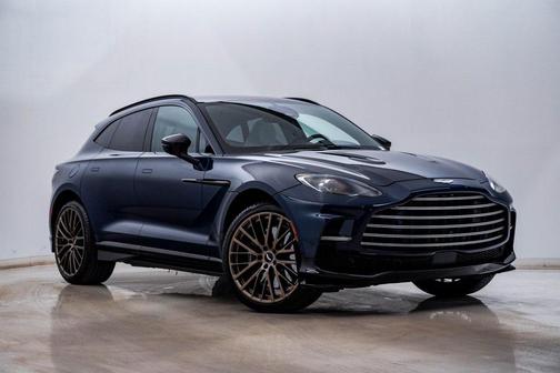 2025 Aston Martin DBX 707