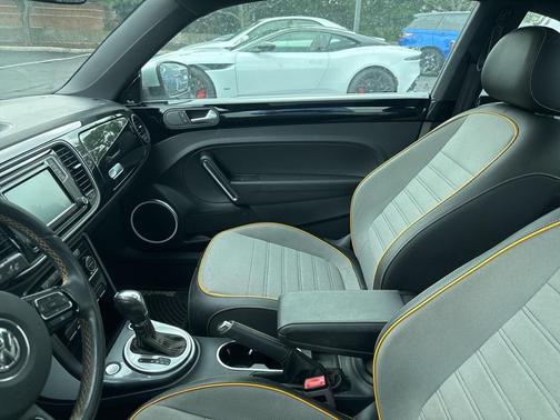 2017 Volkswagen Beetle 1.8T Dune