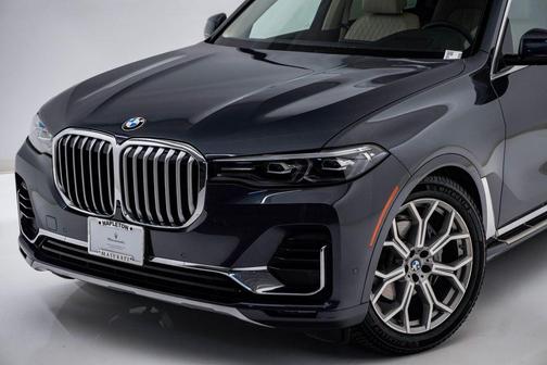 Arctic Gray Metallic 2022 BMW X7 xDrive40i