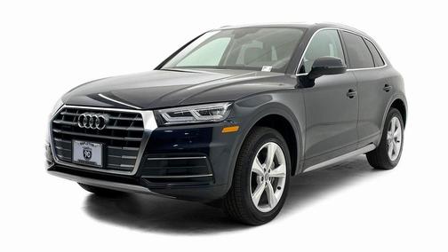 Photo 3 of 29 of 2020 Audi Q5 45 Premium Plus