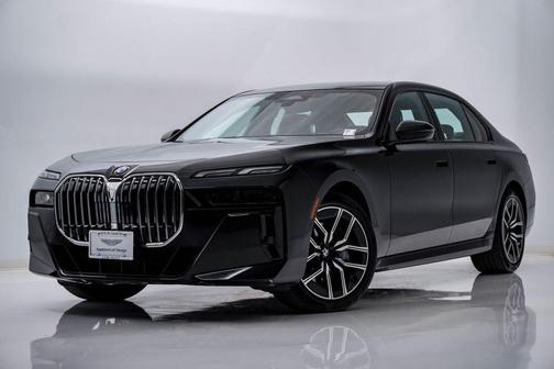 Black Sapphire Metallic 2025 BMW 740 740i xDrive