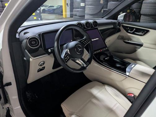 2025 Mercedes-Benz GLC 350e Base