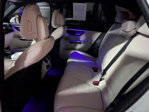 2025 Mercedes-Benz GLC 350e Base