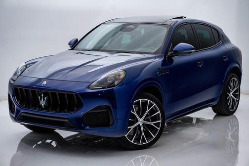 Blu Intenso Metallic 2026 Maserati Grecale Modena
