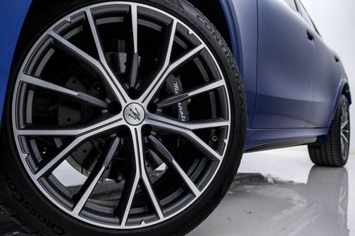 Blu Intenso Metallic 2026 Maserati Grecale Modena
