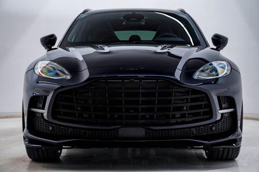 2026 Aston Martin DBX 707