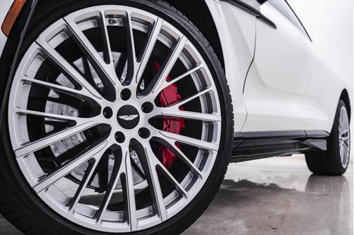 2023 Aston Martin DBX 707