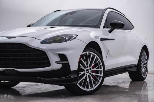 2023 Aston Martin DBX 707