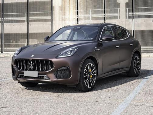 Nero Tempesta Metallic 2024 Maserati Grecale Trofeo