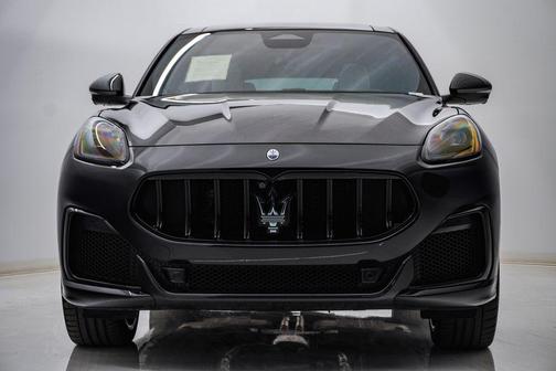 Nero Tempesta Metallic 2024 Maserati Grecale Trofeo