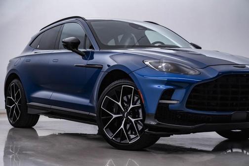 2025 Aston Martin DBX 707