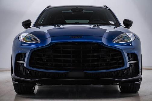 2025 Aston Martin DBX 707