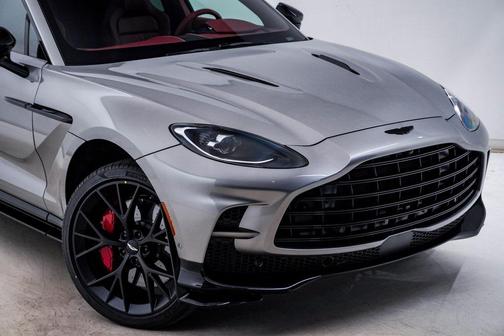 2026 Aston Martin DBX 707