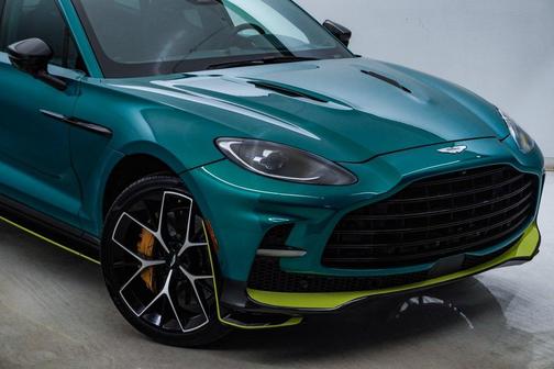 2025 Aston Martin DBX 707