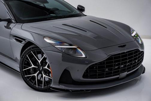 2024 Aston Martin DB12 Carbon