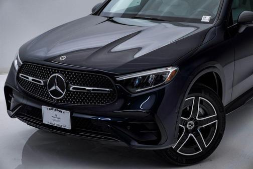 Nautical Blue Metallic 2023 Mercedes-Benz GLC 300 4MATIC