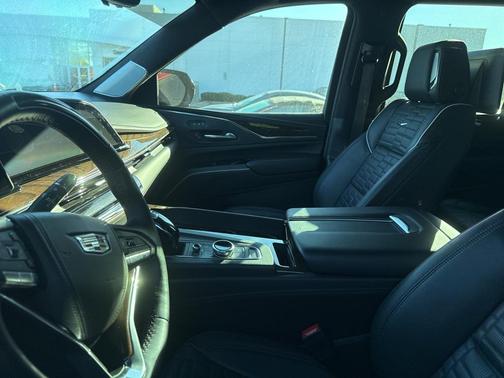 2023 Cadillac Escalade Sport Platinum