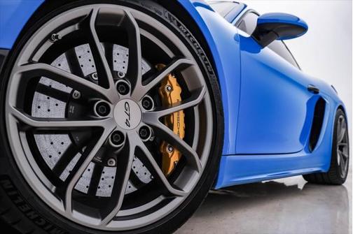 2022 Porsche 718 Cayman GT4