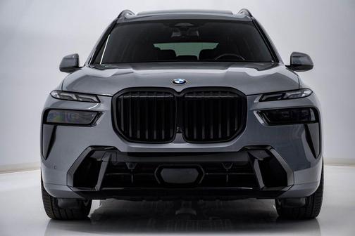 Skyscraper Gray Metallic 2023 BMW X7 xDrive40i