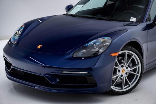 Gentian Blue Metallic 2024 Porsche 718 Cayman Base