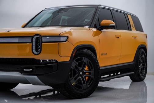 2023 Rivian R1S Adventure