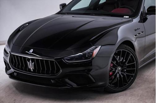 2023 Maserati Ghibli Modena Q4