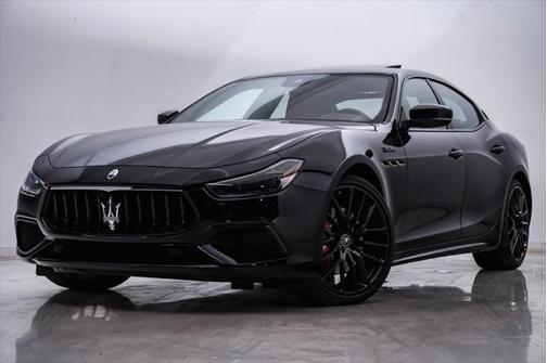 2023 Maserati Ghibli Modena Q4