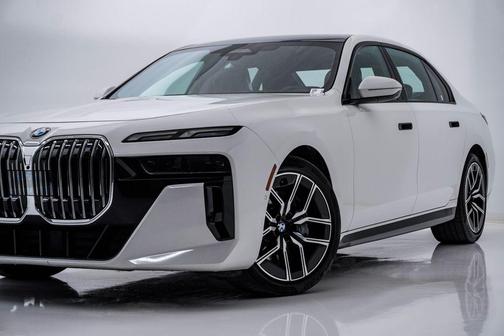 2025 BMW 740 740i xDrive