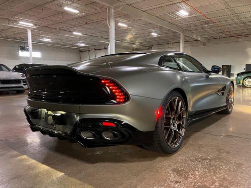 2025 Aston Martin Vanquish V12