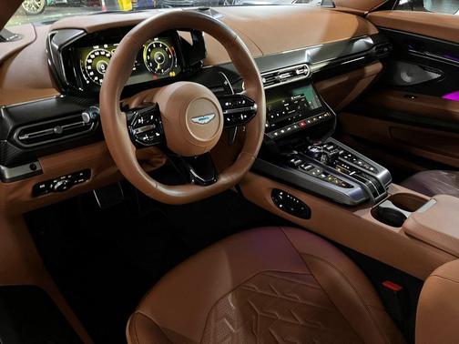 2025 Aston Martin Vanquish V12